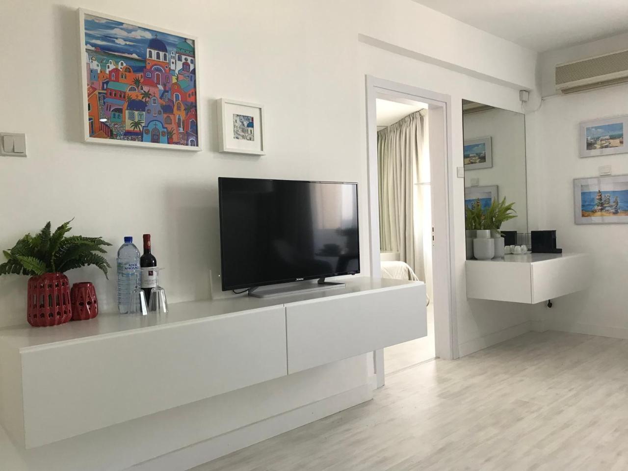 Sea View Holiday Apartment Ларнака Экстерьер фото